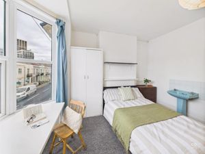 BEDROOM- click for photo gallery